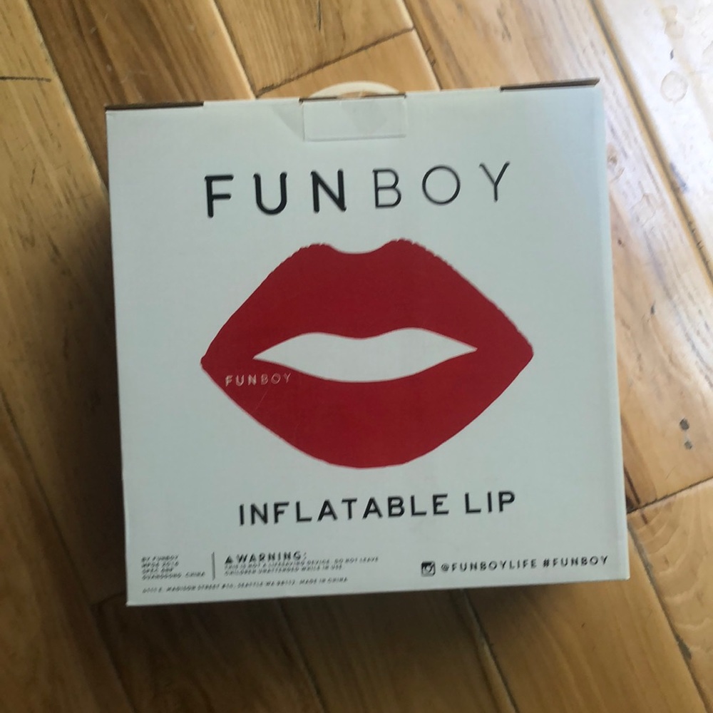 FUNBOY inflatable pool floaty - red lips